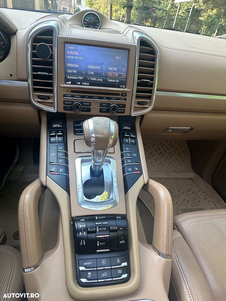 Porsche Cayenne - 18