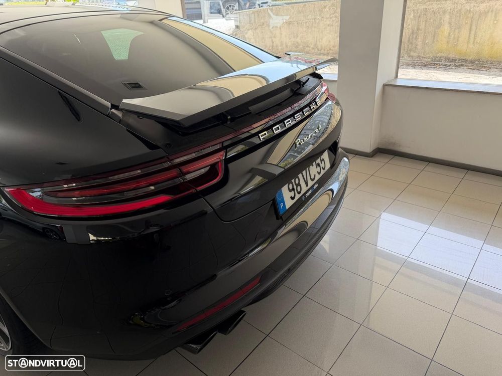 Porsche Panamera 4 E-Hybrid - 23