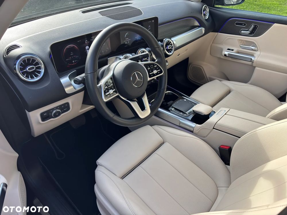 Mercedes-Benz GLB 250 4Matic 8G-DCT - 17