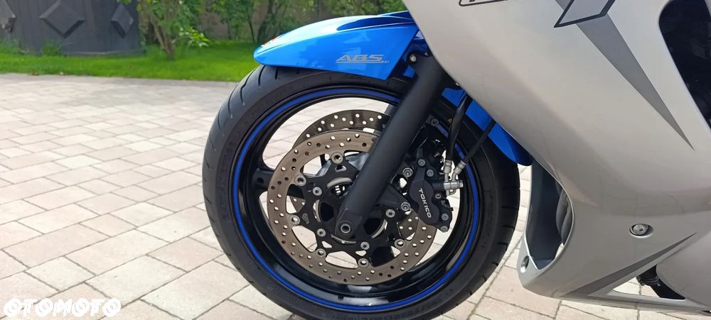 Suzuki GSX - 38