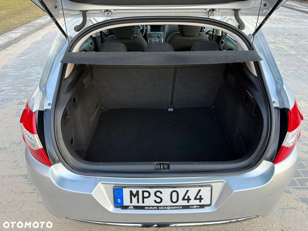 Citroën C4 e-HDi 115 Exclusive - 8