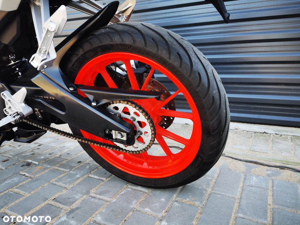 Yamaha MT - 17