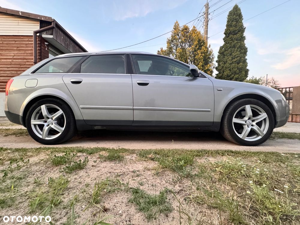 Audi A4 Avant - 10