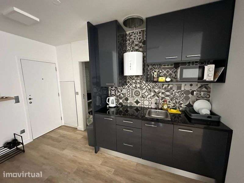 Alugo apartamento T1 acolhedor no centro histórico do Porto - Grande imagem: 2/9