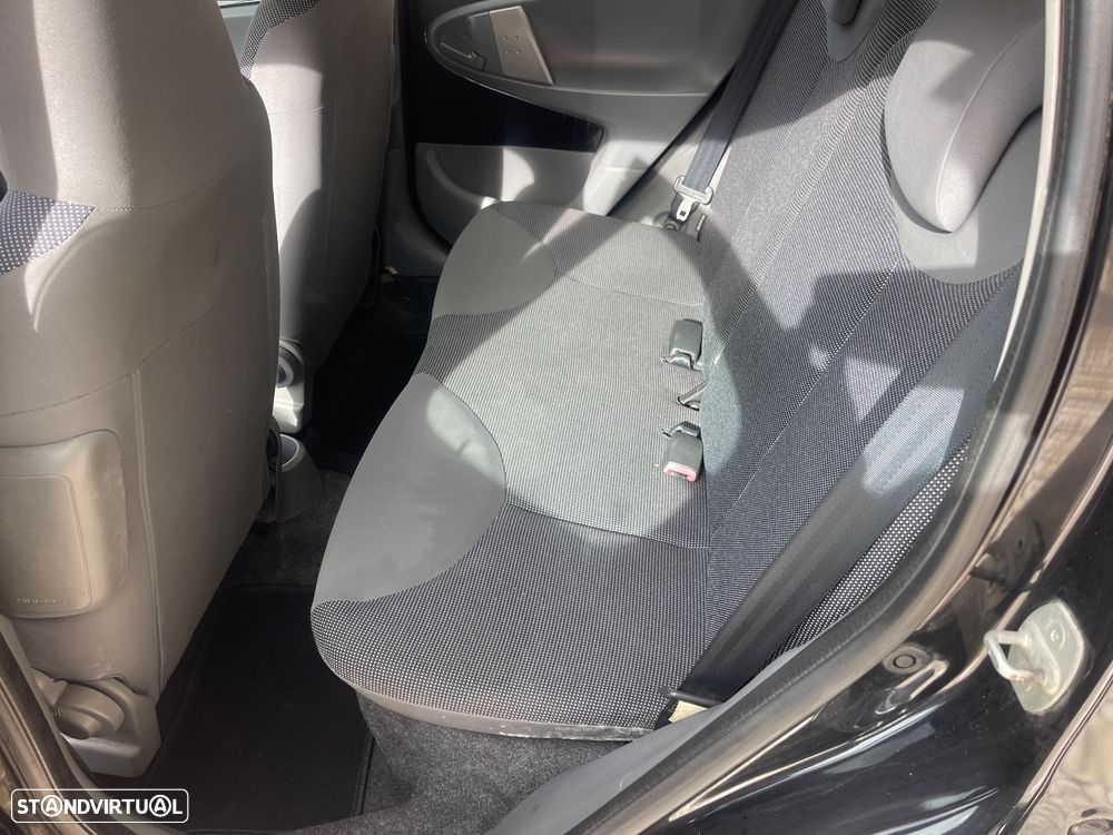 Peugeot 107 1.0 Trendy - 7