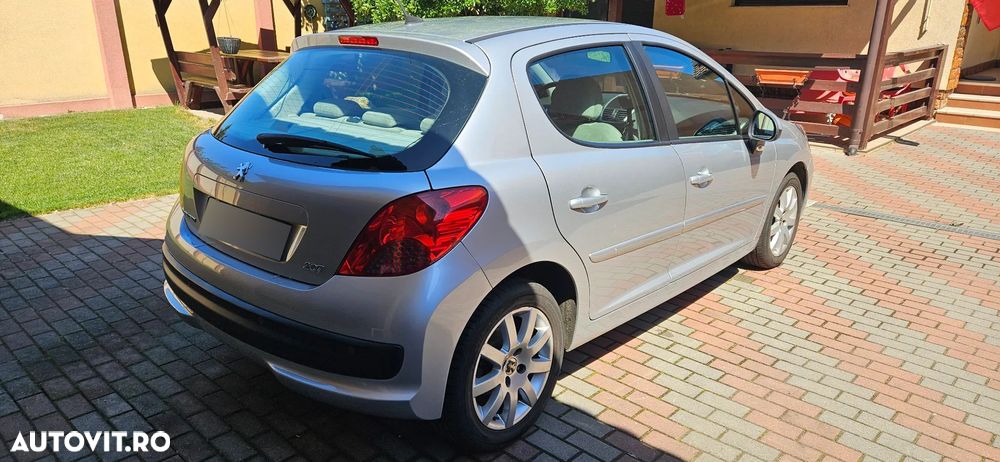 Peugeot 207 1.6E Sport Pack - 1