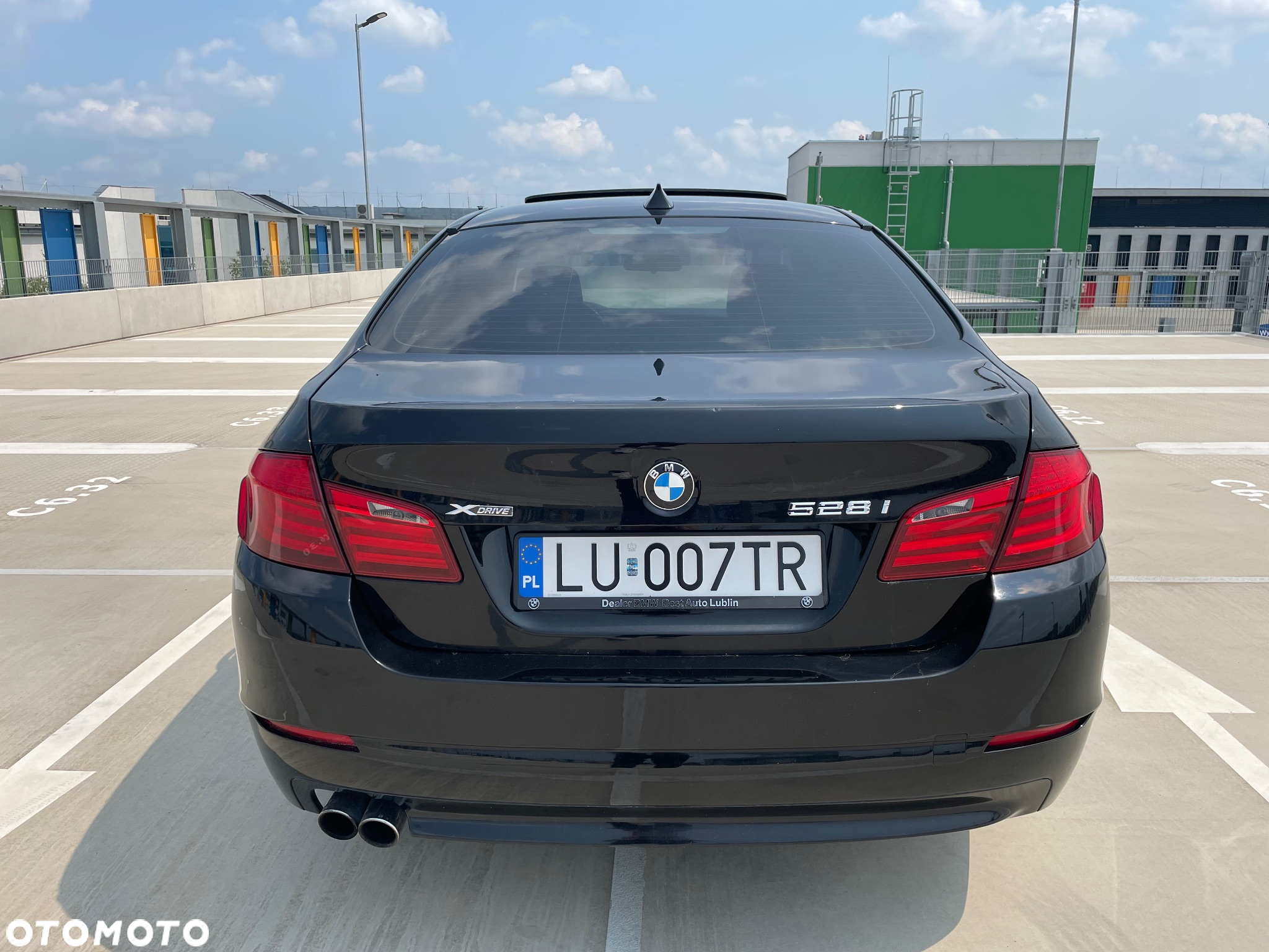 BMW Seria 5 528i xDrive - 4