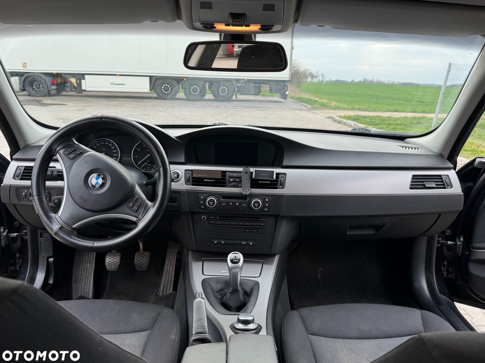 BMW Seria 3 320i - 24
