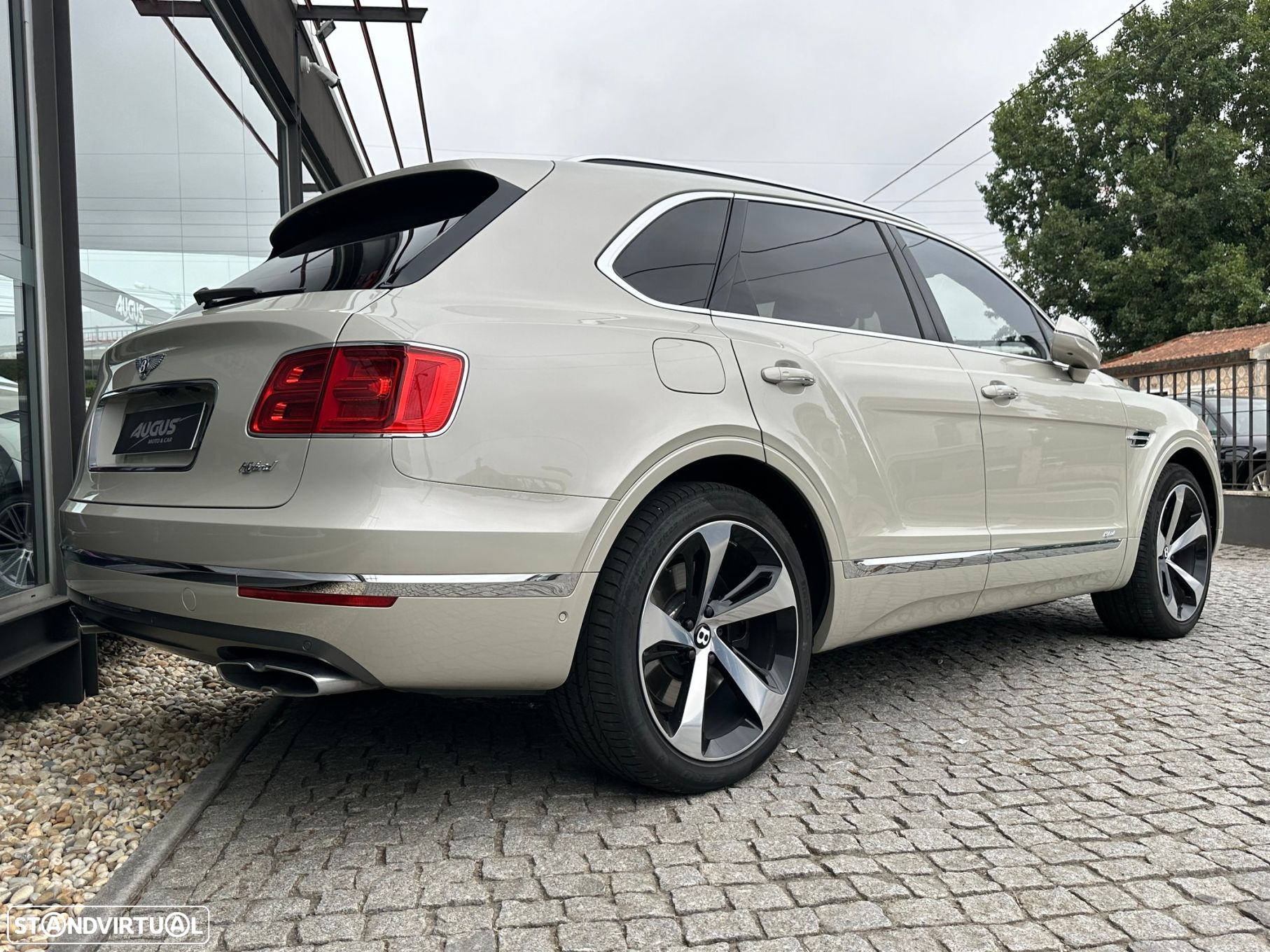 Bentley Bentayga Hybrid - 3