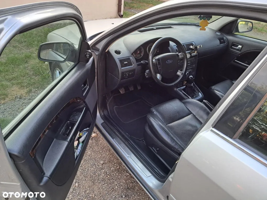 Ford Mondeo Turnier 2.0 TDCi Ghia - 30