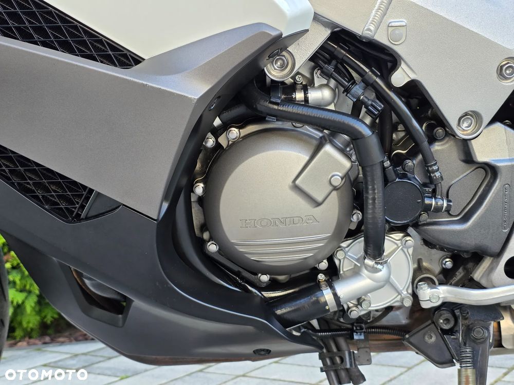Honda VFR - 27