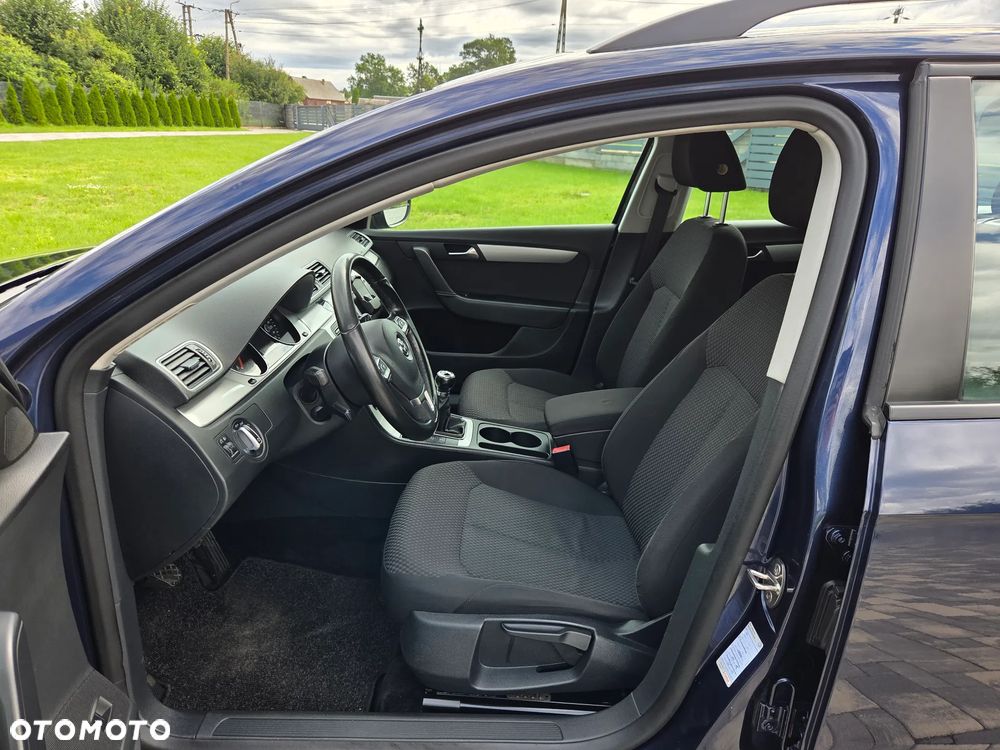 Volkswagen Passat 2.0 Blue TDI SCR Comfortline - 5
