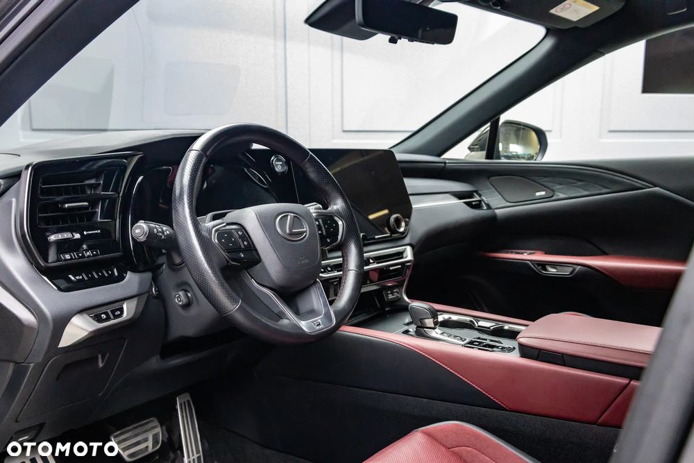 Lexus RX - 9