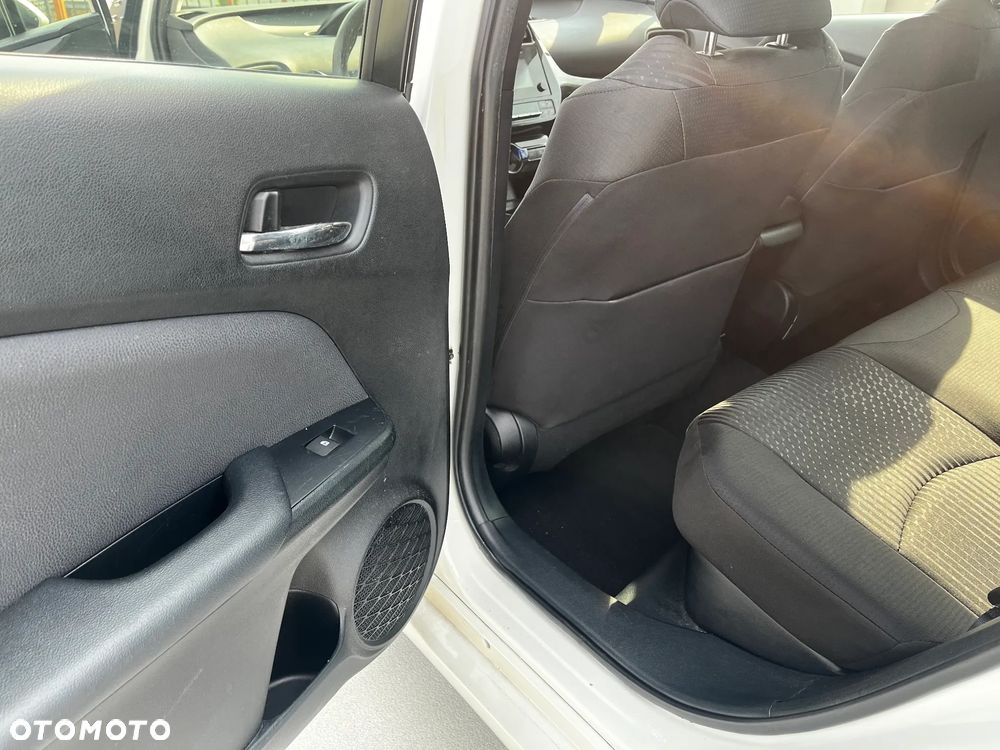 Toyota Prius - 17