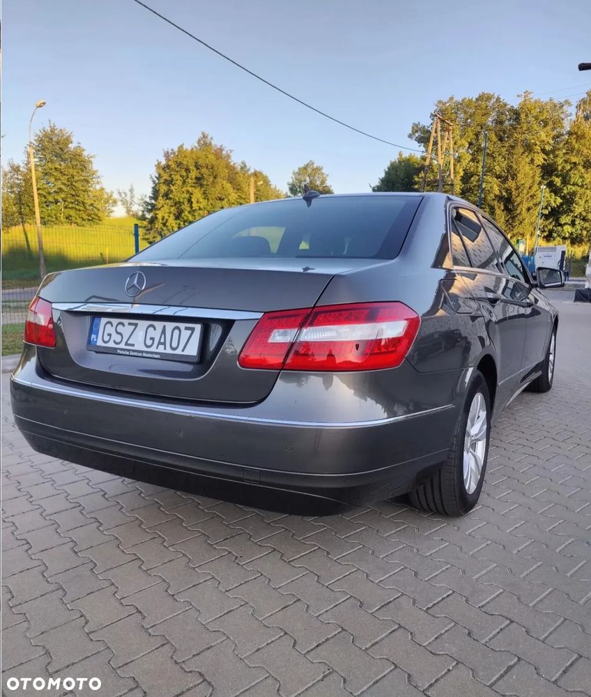 Mercedes-Benz Klasa E 250 CDI DPF BlueEFFICIENCY Automatik Elegance - 5