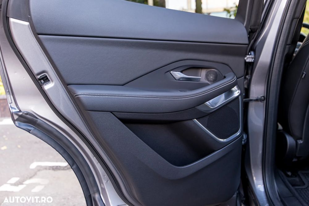 Jaguar E-Pace D200 AWD R-Dynamic SE - 28