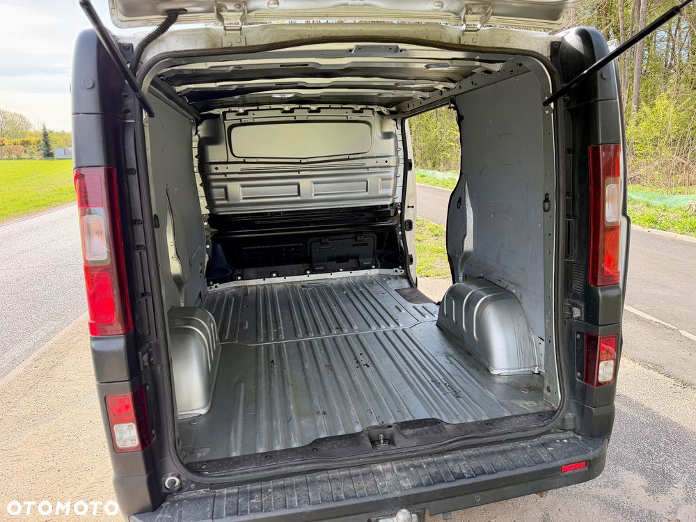 Opel Vivaro - 11