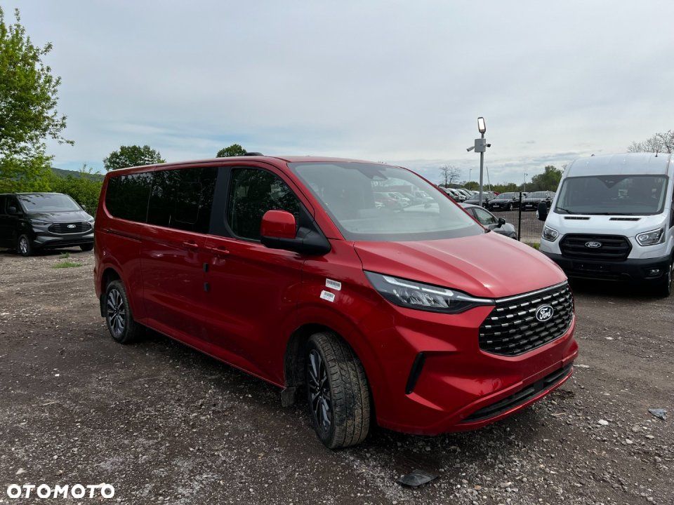 Ford Tourneo Custom - 3