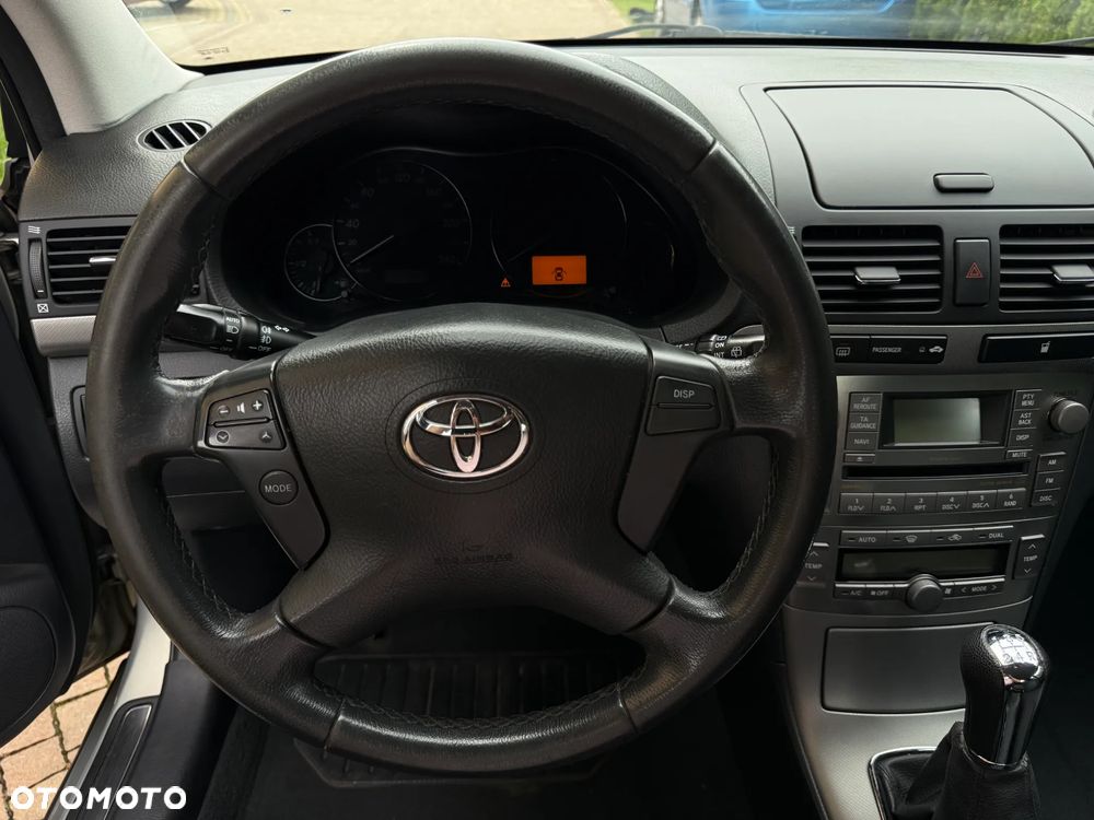 Toyota Avensis 1.8 VVT-i Sol - 8