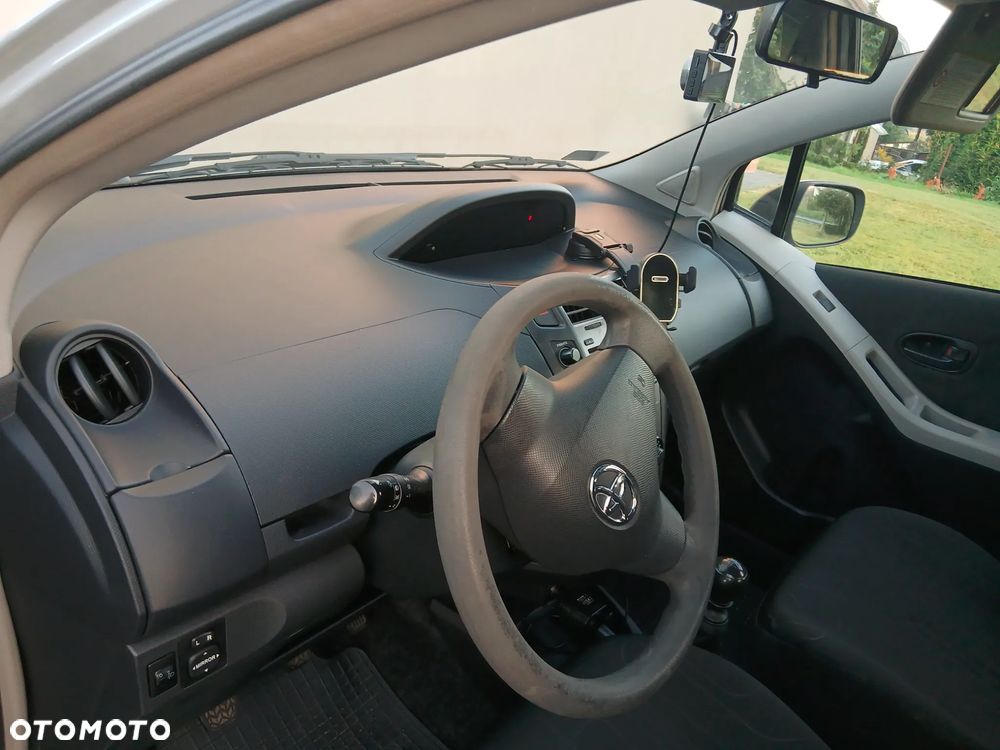Toyota Yaris 1.33 Sol - 6