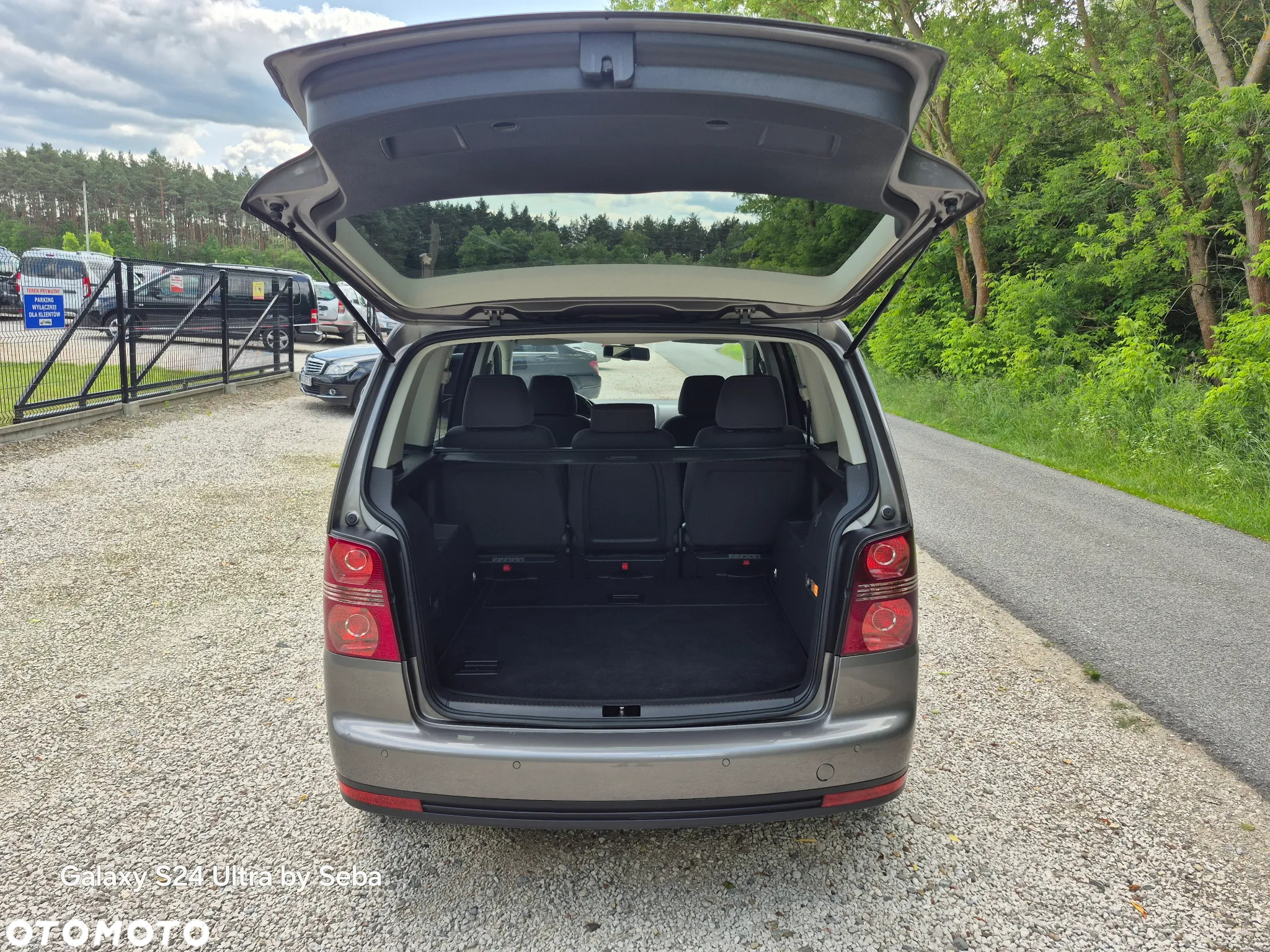Volkswagen Touran 2.0 TDI Highline - 19