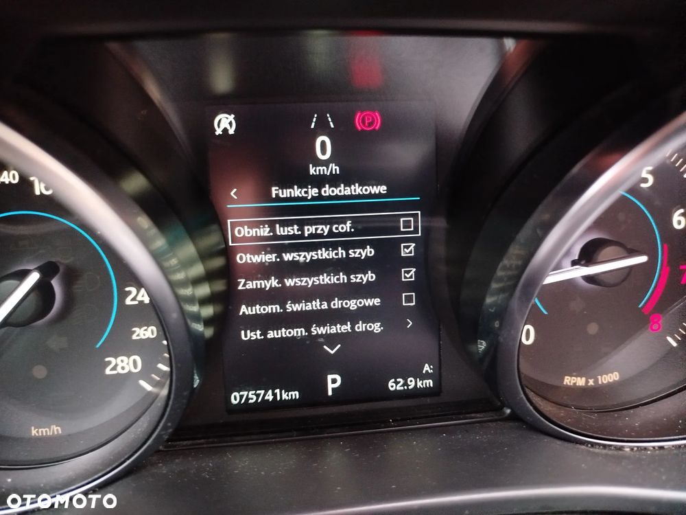 Jaguar XE 25t Prestige - 28