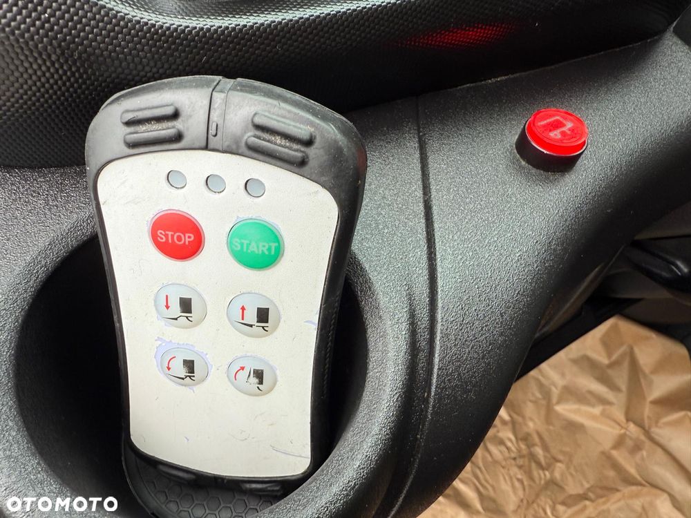 Iveco Daily 35S180, 3.0 180KM, Kontener+winda, HiMatic, Bardzo zadbany - 25