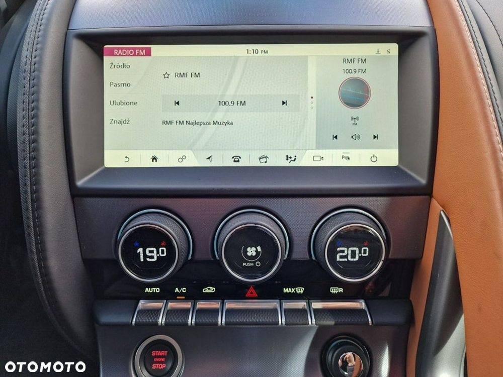 Jaguar F-Type 2.0 Turbo Chequered Flag - 21