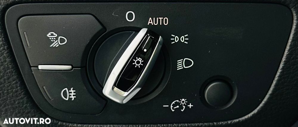 Audi Q5 35 TDI quattro S tronic sport - 12