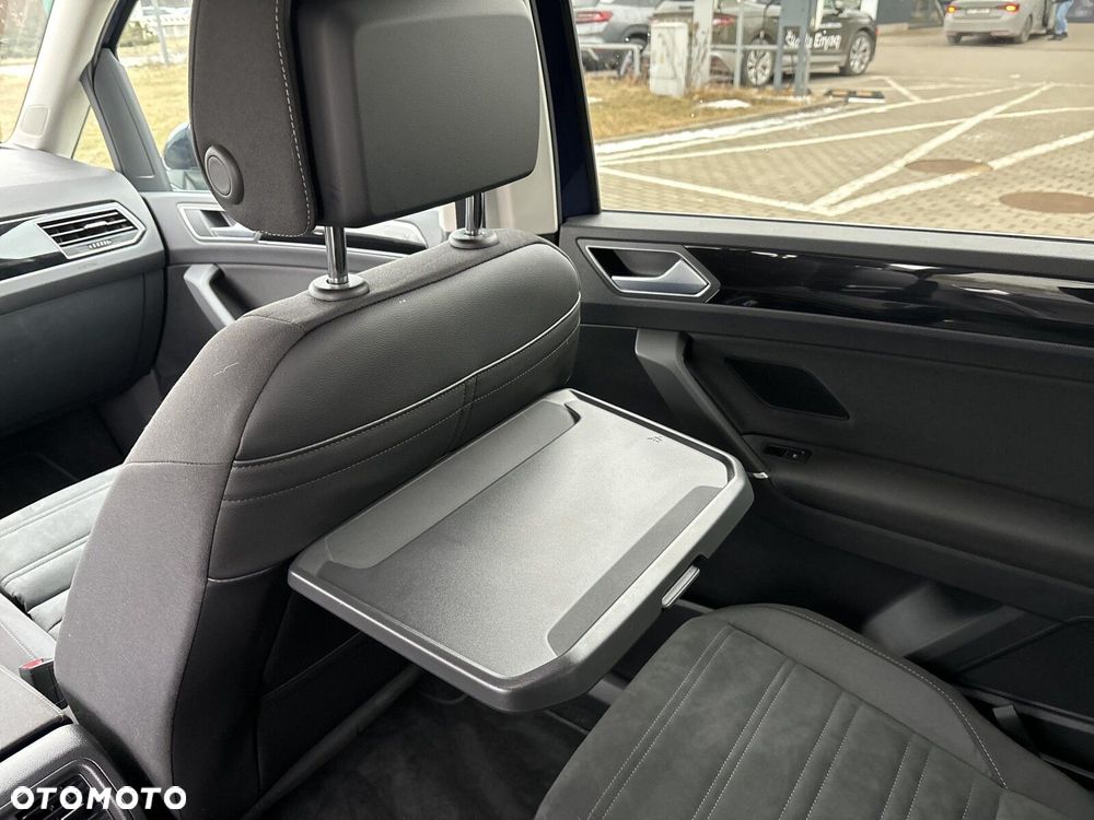 Volkswagen Touran - 18