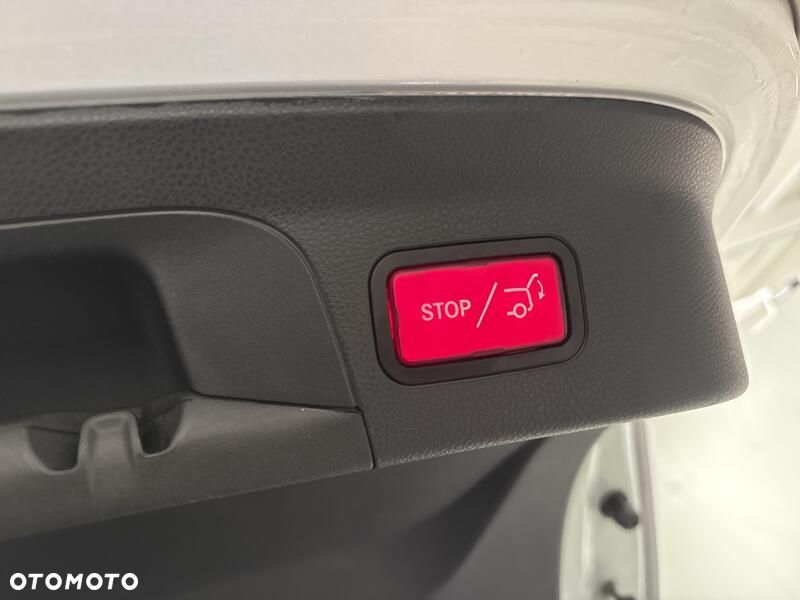 Mercedes-Benz GLC - 24