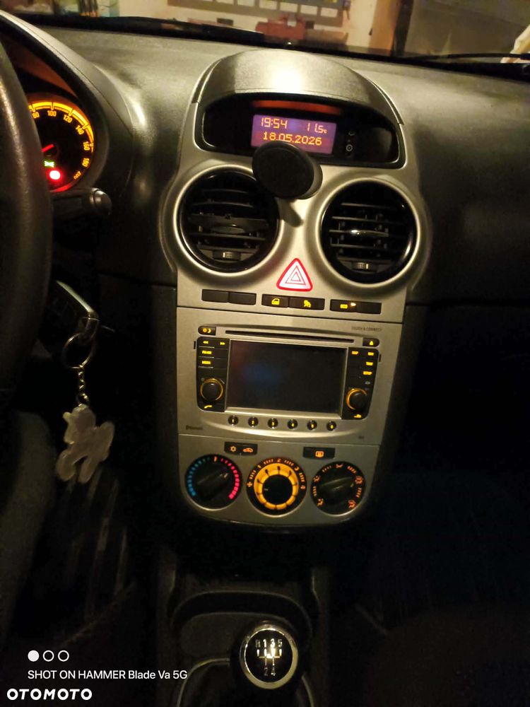 Opel Corsa 1.2 16V Essentia - 6