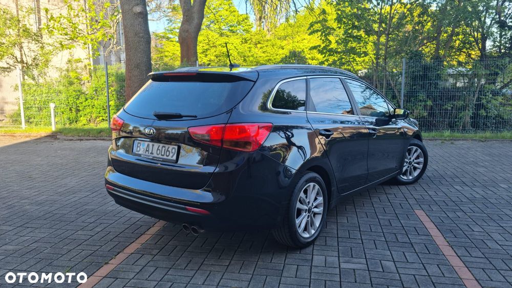 Kia Ceed 1.6 CRDi 136 ISG Spirit - 2