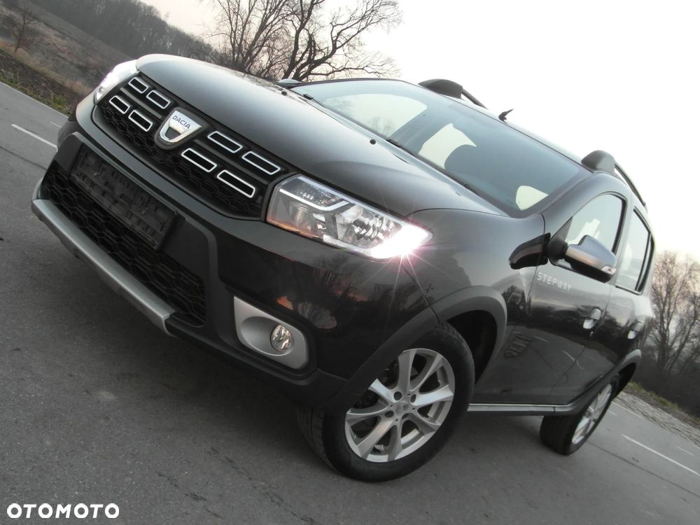 Dacia Sandero Stepway TCe 90 Easy-R S&S Celebration - 1