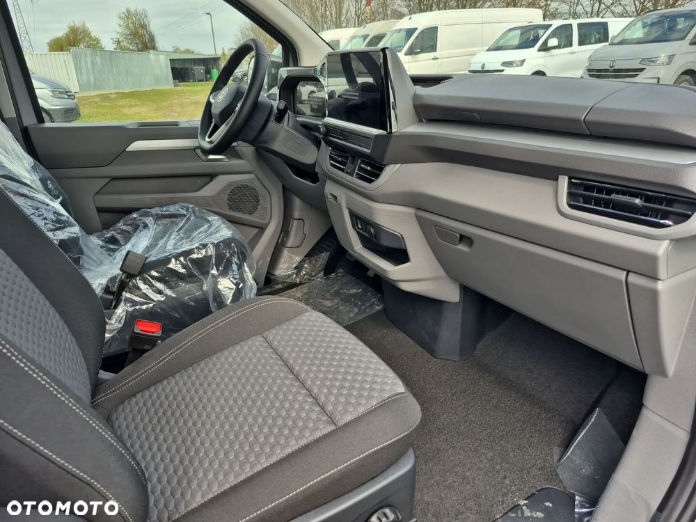 Volkswagen Caravelle - 9