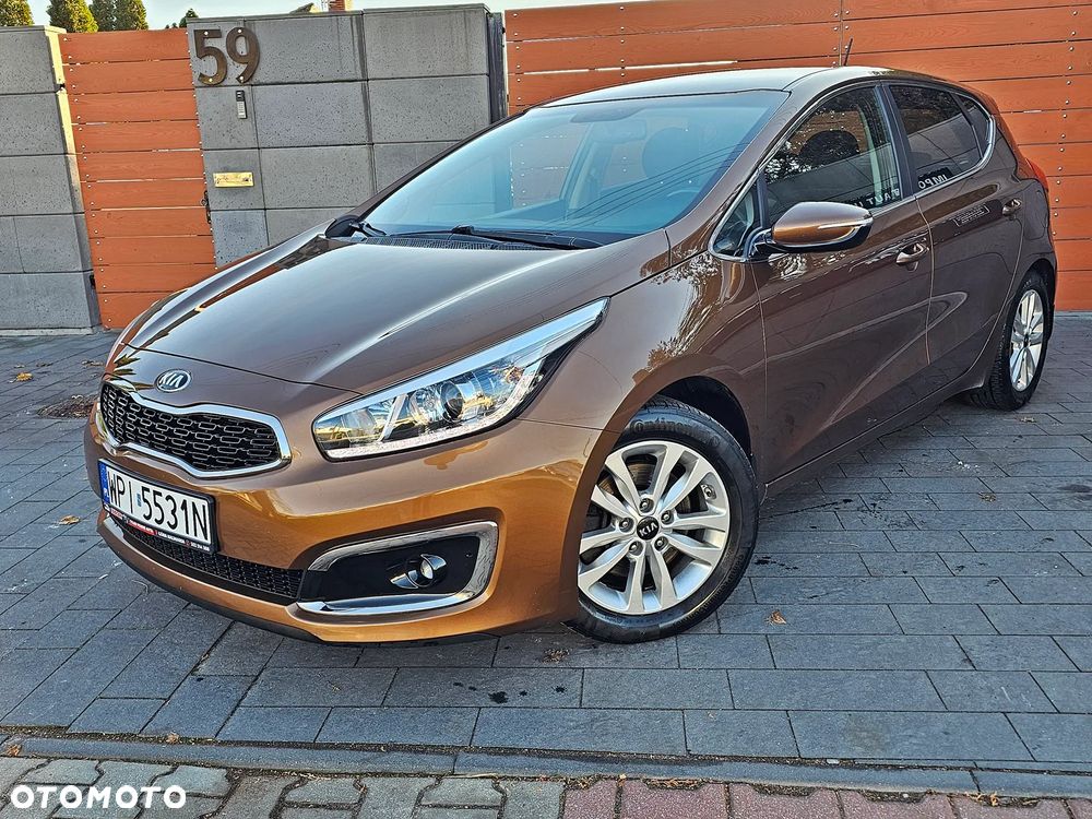 Kia Ceed 1.6 GDI ISG Dream-Team Edition - 5