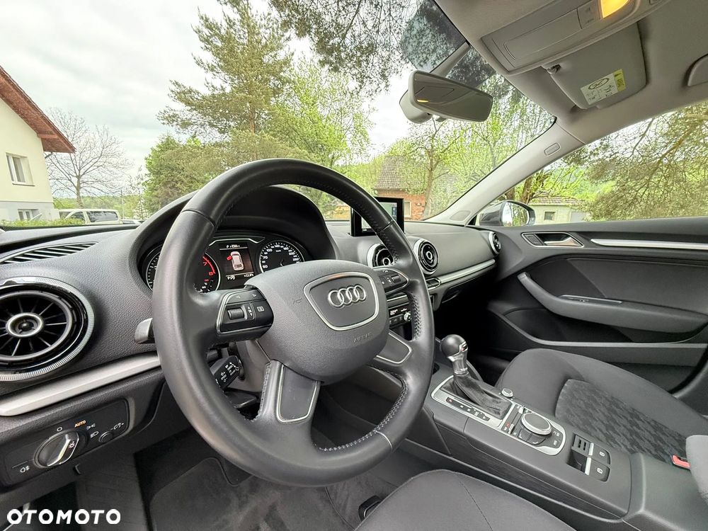 Audi A3 Sportback 1.2 TFSI Attraction S tronic - 19
