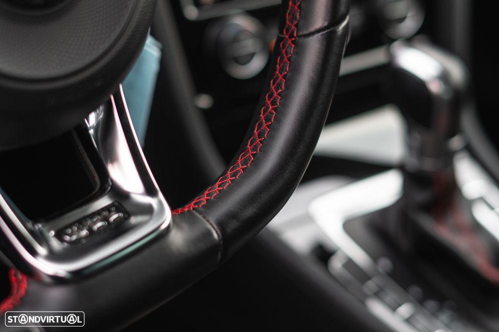 VW Golf 2.0 TSI GTI DSG Performance - 26