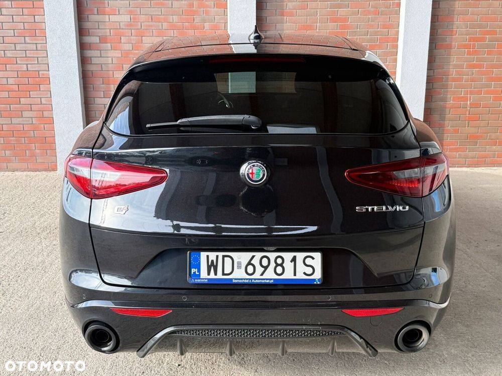 Alfa Romeo Stelvio - 5