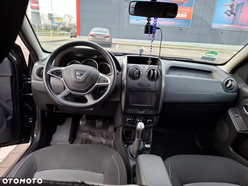 Dacia Duster 1.6 SCe Laureate S&S - 4