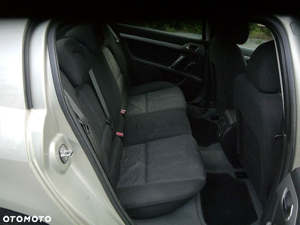 Peugeot 407 - 23