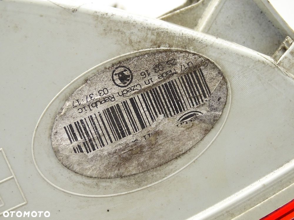 LAMPA PRAWY TYŁ PRAWA TYLNA SKODA OCTAVIA III 5E LB 5E5945112 - 7