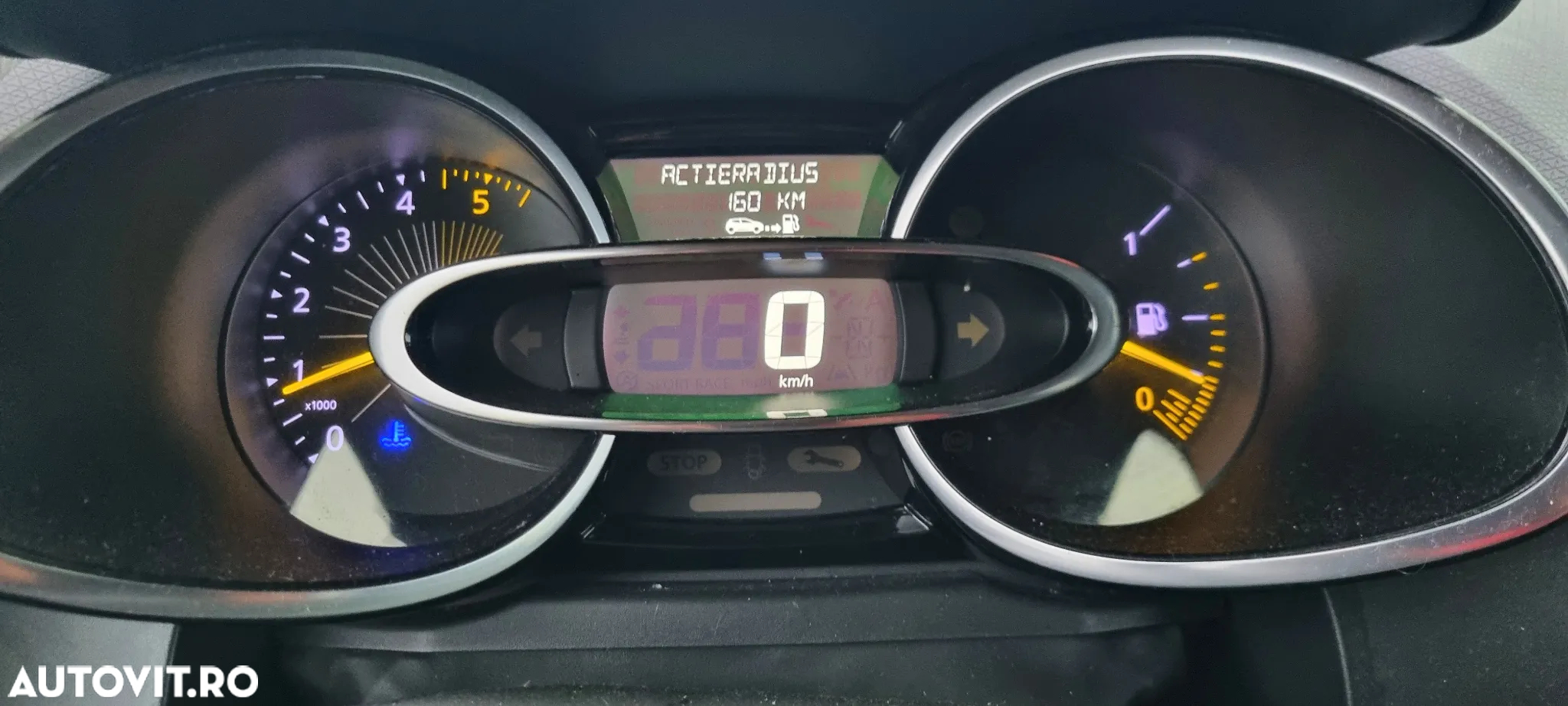 Renault Clio - 11