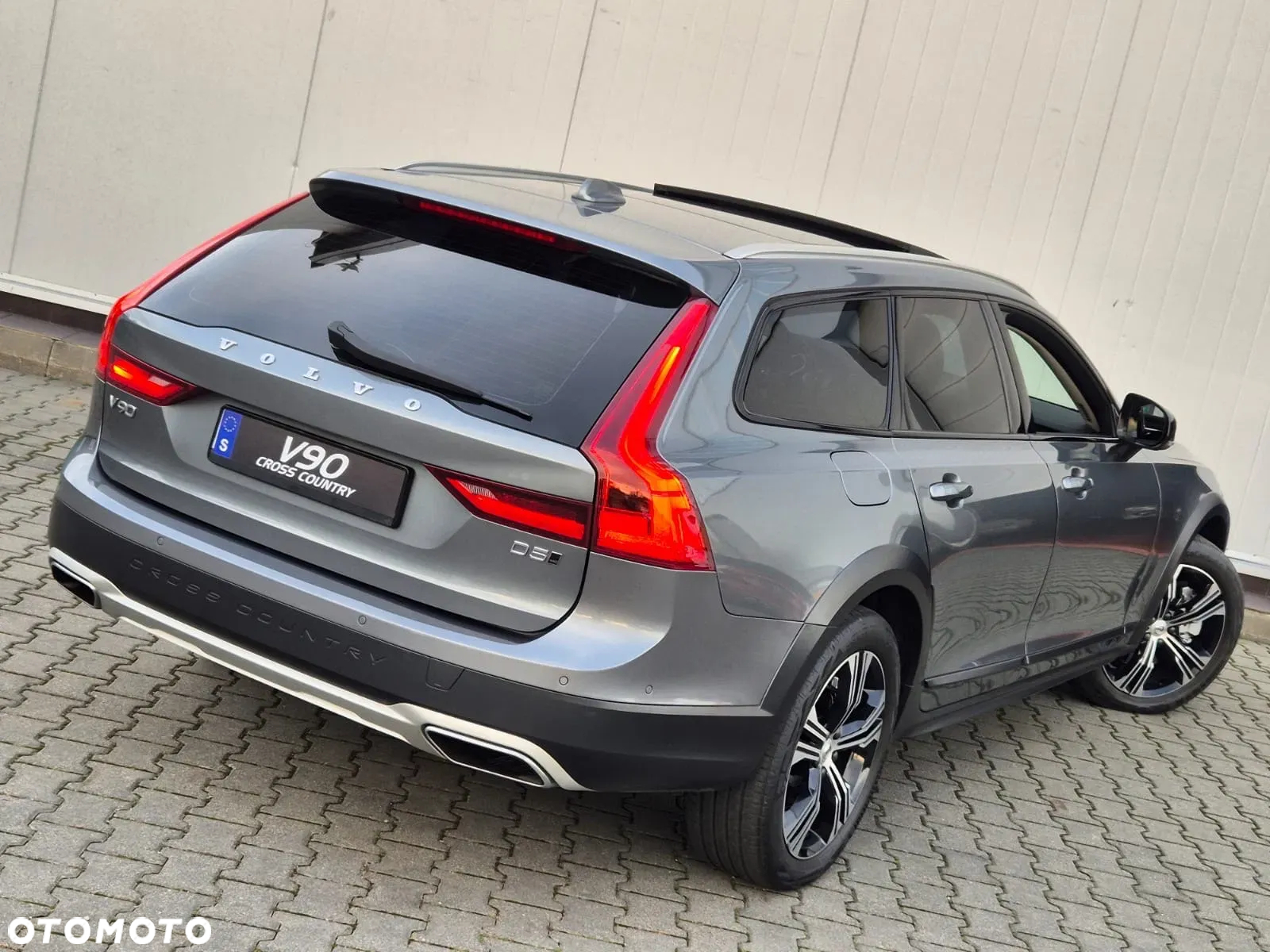 Volvo V90 Cross Country D5 AWD - 3