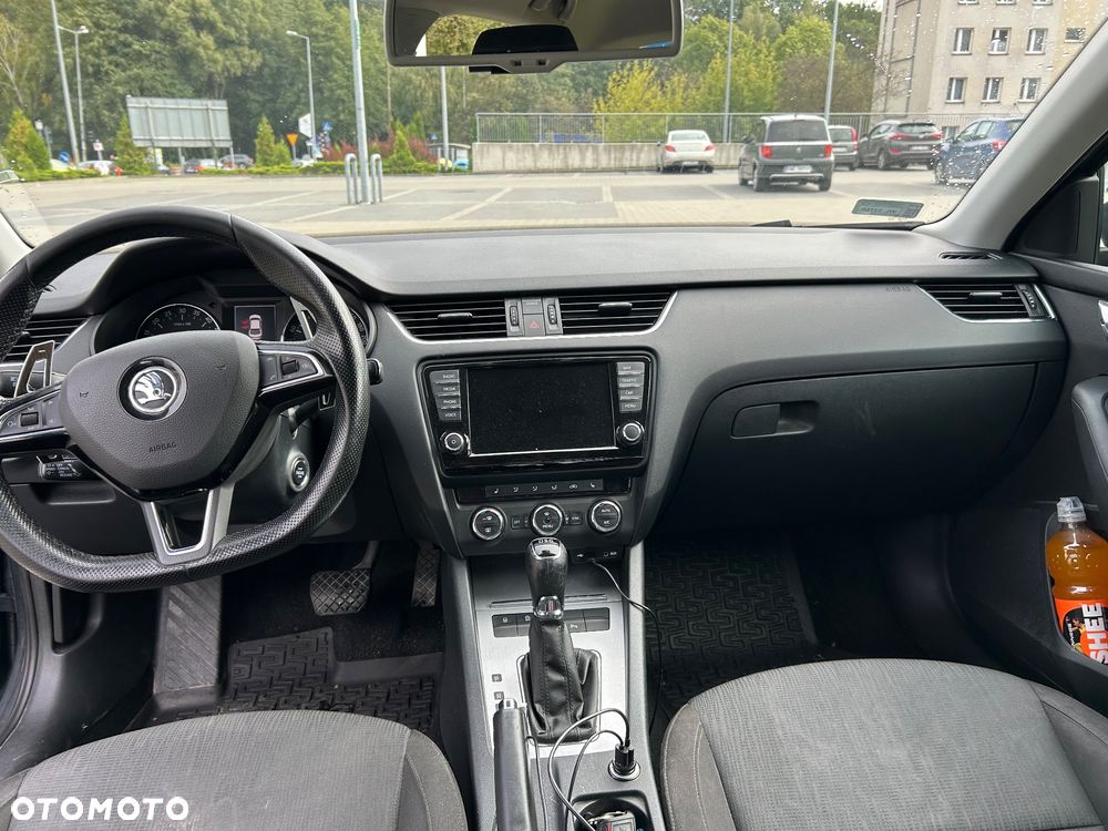 Skoda Octavia 2.0 TDI Style DSG - 8