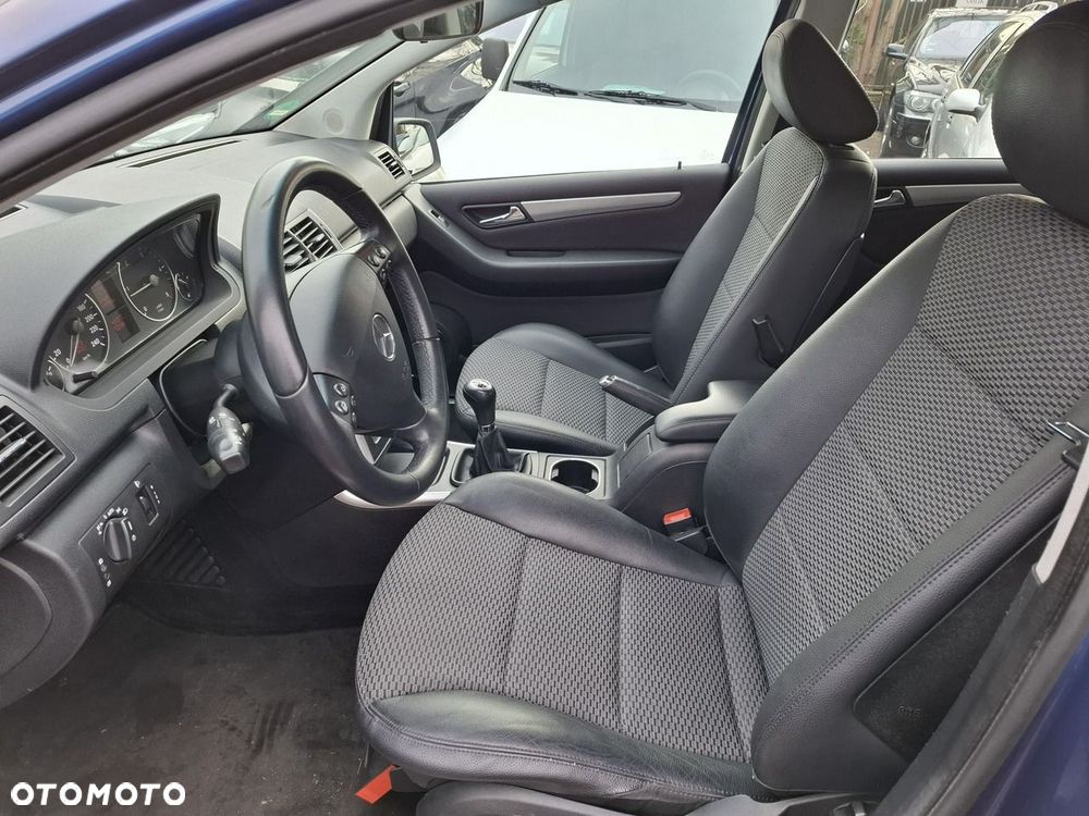 Mercedes-Benz Klasa A 180 CDI Avantgarde - 29