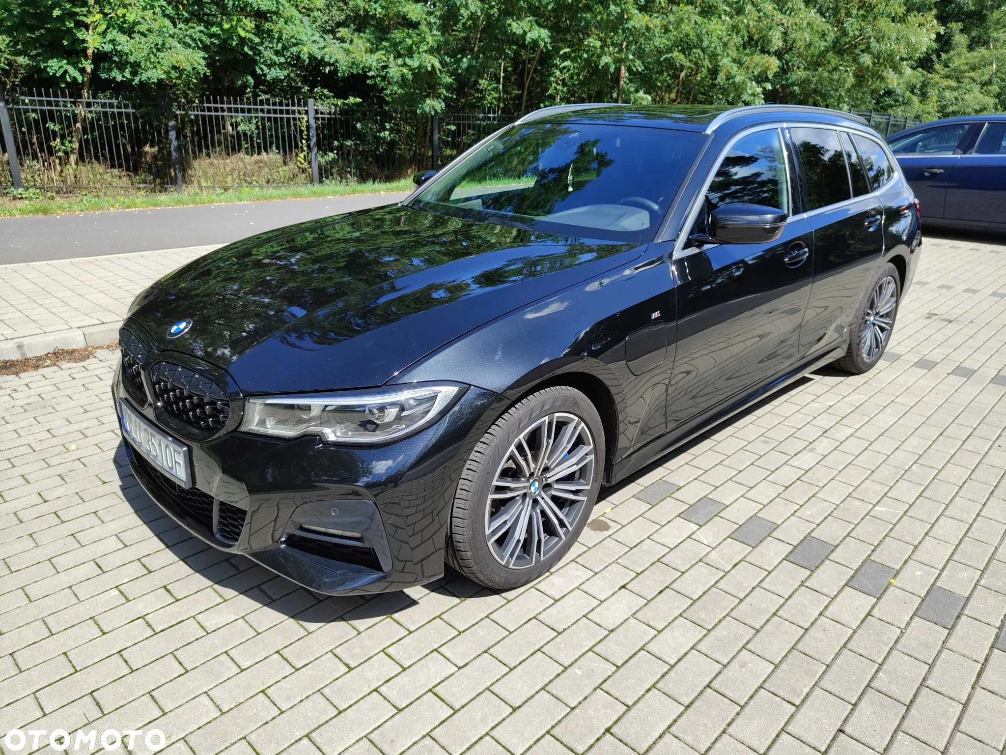 BMW Seria 3 330e Touring M Sport - 4