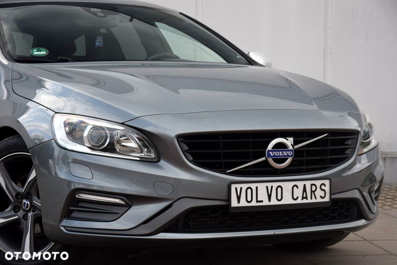 Volvo V60 D4 Geartronic RDesign - 13