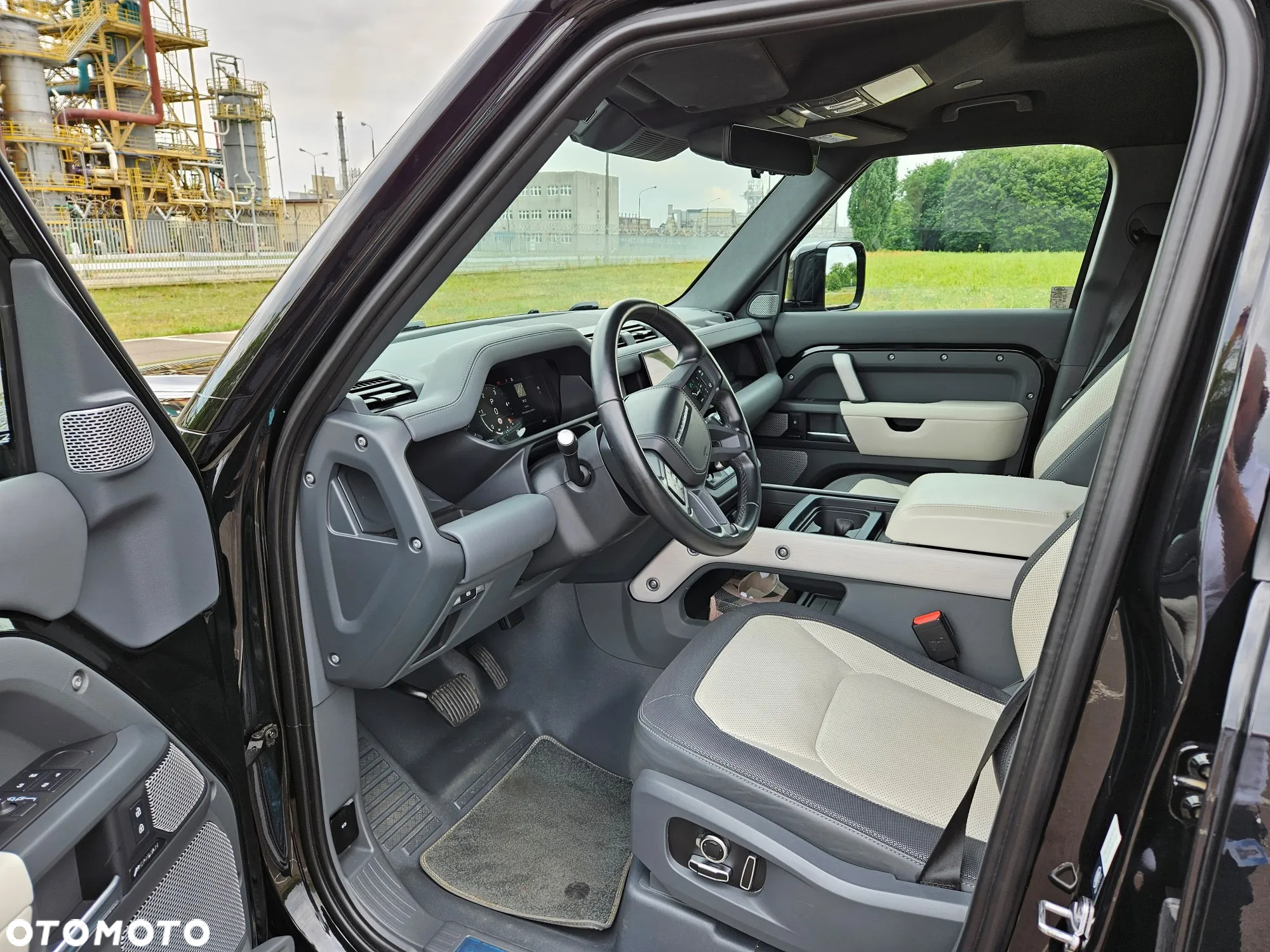 Land Rover Defender 130 3.0 D300 mHEV X-Dynamic HSE - 8