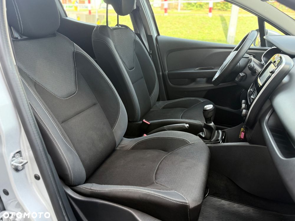 Renault Clio - 26